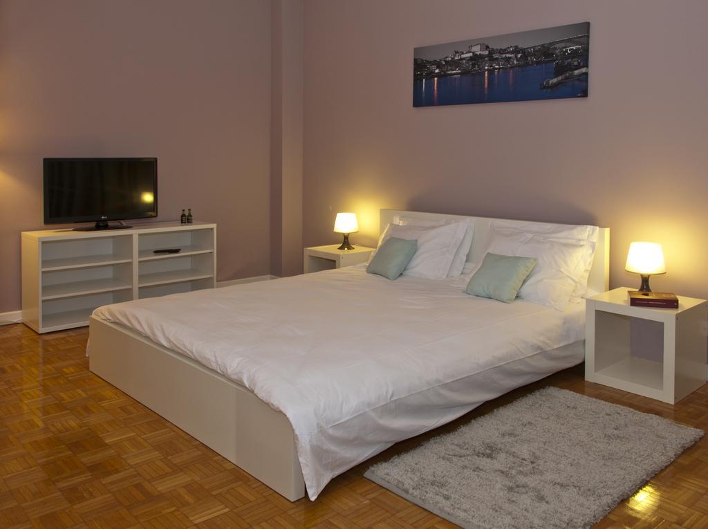 Low Cost Tourist Apartments - Casa Da Musica Porto Eksteriør bilde