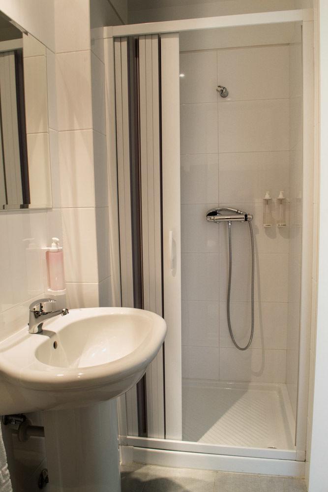 Low Cost Tourist Apartments - Casa Da Musica Porto Eksteriør bilde